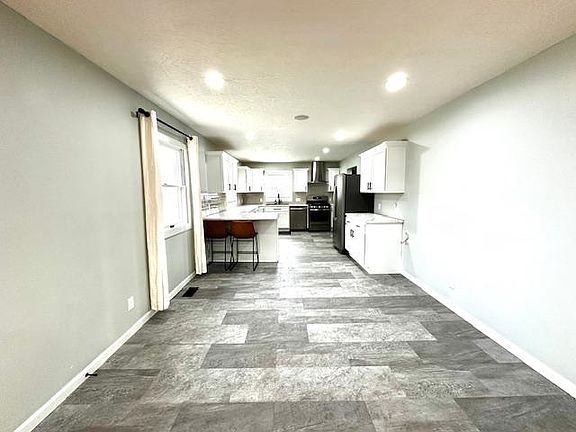 2nd image of 1521 9th Ave