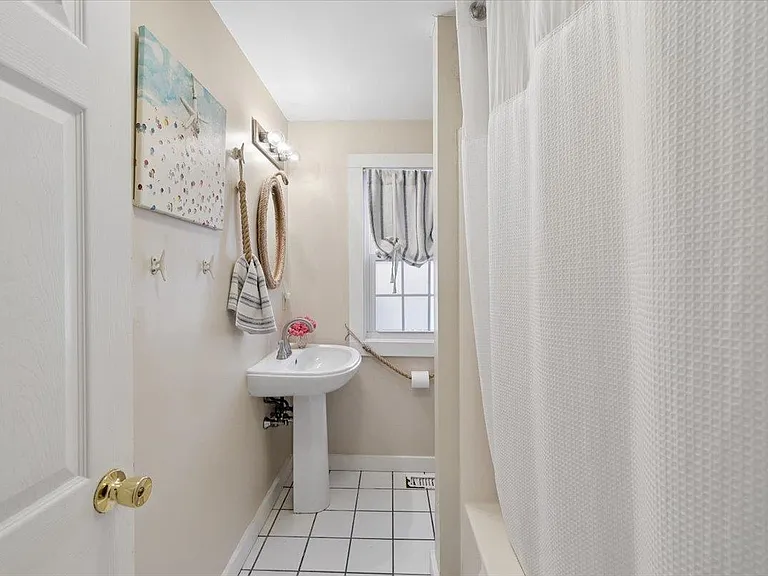 31 Perkins Rd — Photo 24