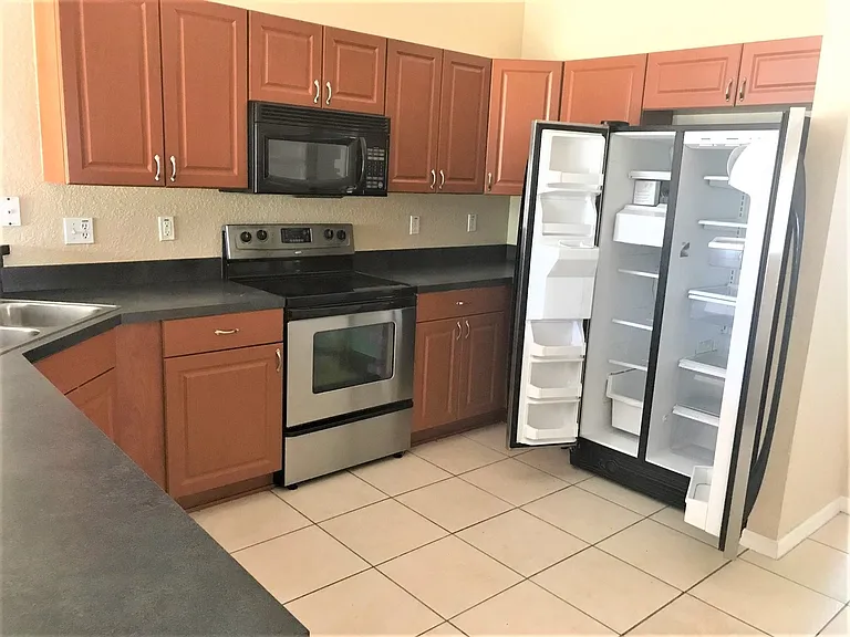 3480 Hawkin Dr — Photo 7