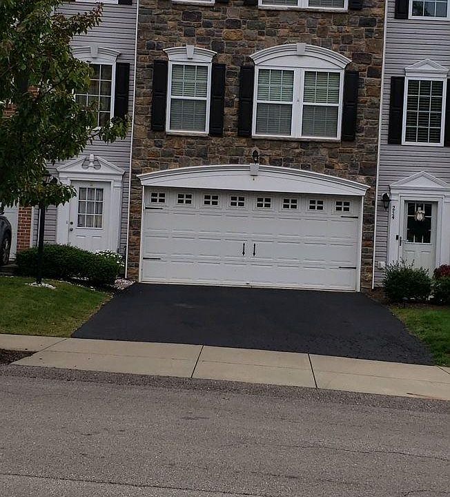 1st image of 255 Grace Manor Dr #255