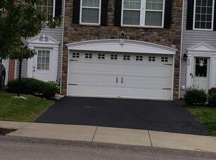 255 Grace Manor Dr #255, Coraopolis, PA
