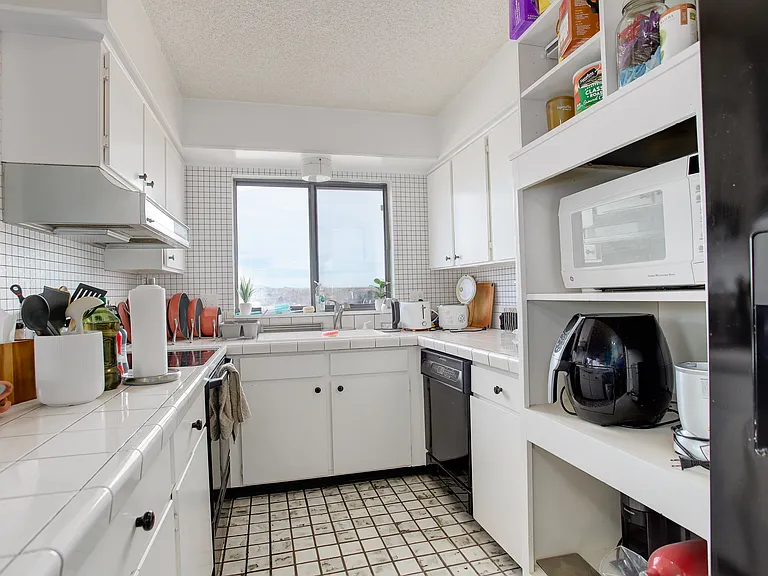 1850 Folsom St #609 — Photo 6
