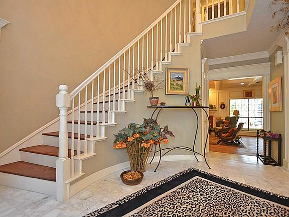 3rd image of 1231 Emerald Green Ln