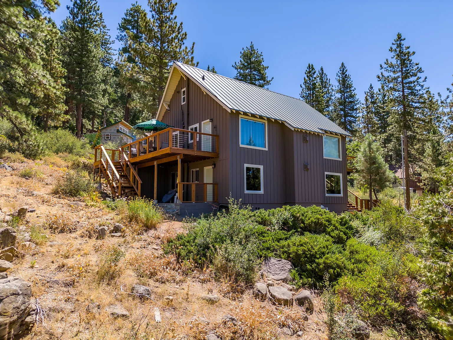 5 bed, 3000 sqft, $5,500 — Photo 3