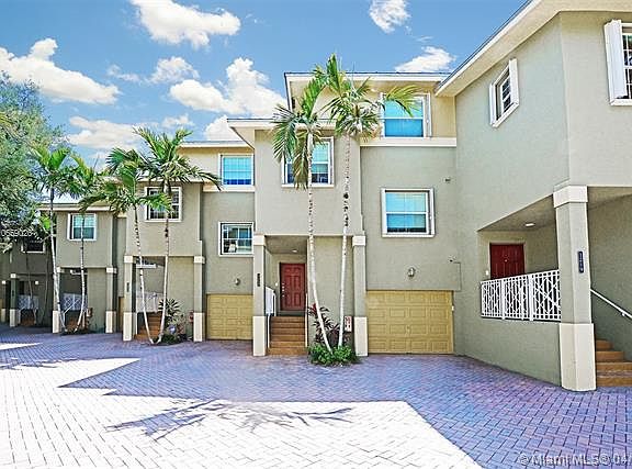 Home For Sale In Waverly Place