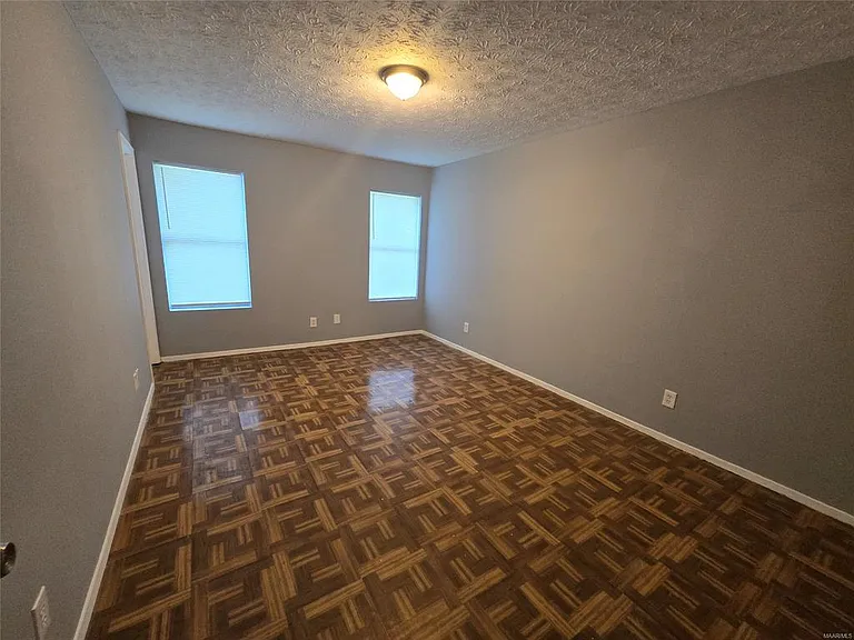 3224 Raintree Dr — Photo 5