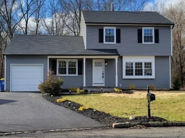 14 Dumont Round, Hillsborough Twp., NJ 08844