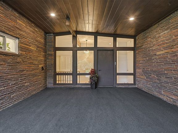 4th image of 500 Herbst Manor Rd
