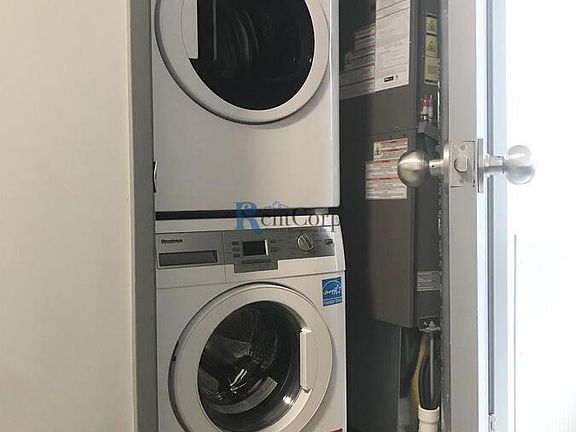 3rd image of 258 Sunview St Unit 1810