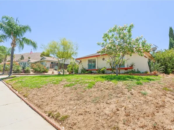 252 W Blaine St, Riverside, CA 92507