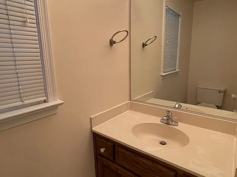 403 Coach Hovis Dr — Photo 31