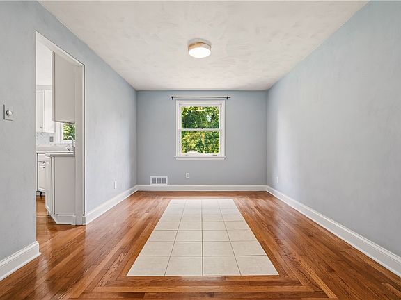 4th image of 163 Cassia Dr