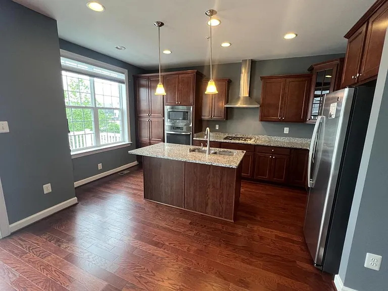 2101 Saint Josephs Dr — Photo 16