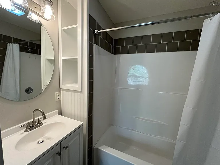 1824 Woodrow Ave — Photo 21