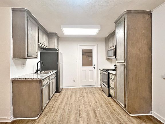 5th image of 54 Blue Bonnet Ct