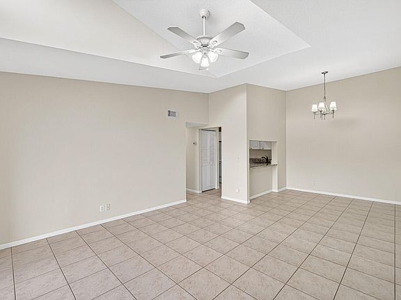 5th image of 627 Sea Pine Way #A3