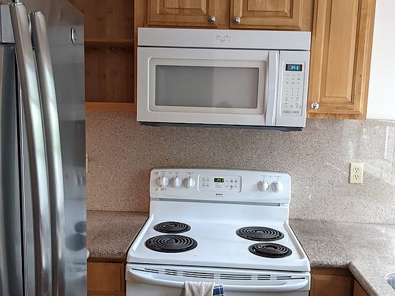 2nd image of 918 Apricot Ave