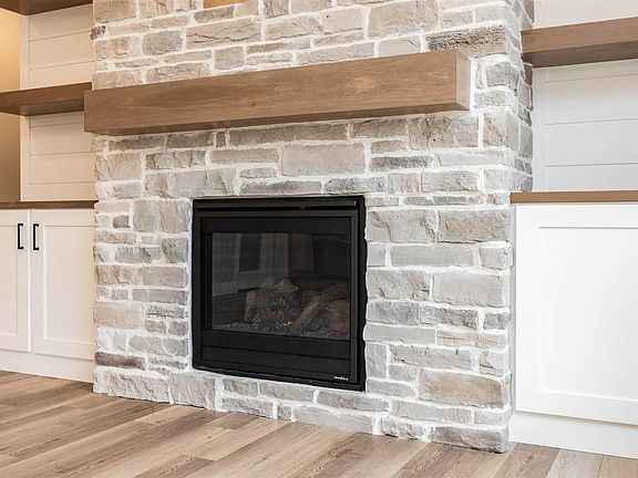 3rd image of 1180 Odgen Ln