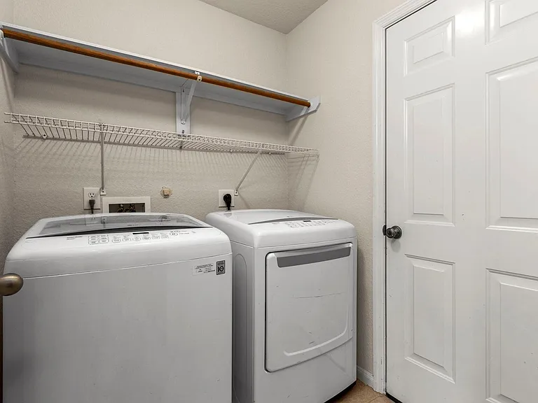 7710 Trail Holw — Photo 22