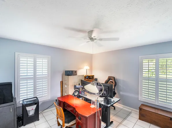 1004 W Weatherbee Road, Fort Pierce, FL 34982