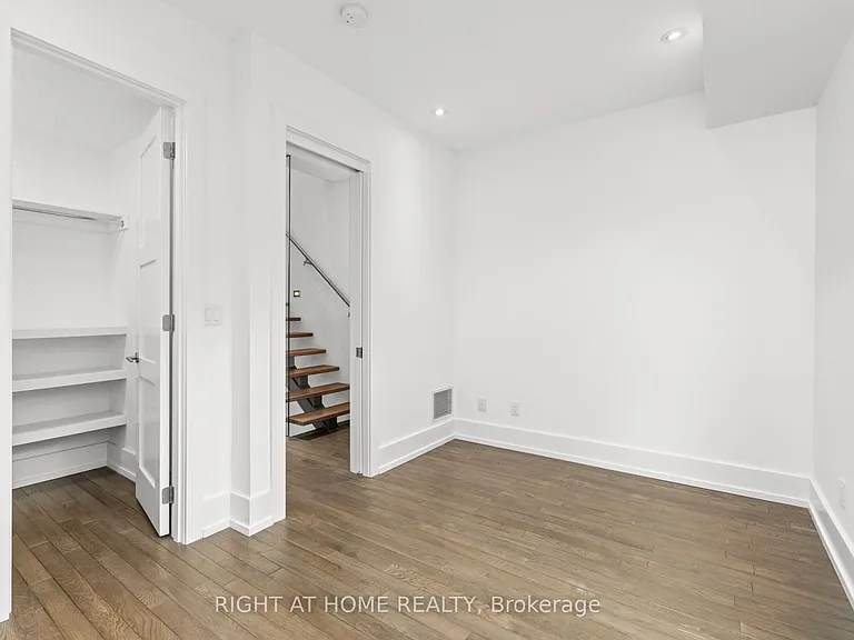 66 Havelock St #11 — Photo 35