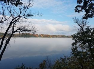 N1138 Ingles Dr, Prairie Du Sac, WI 53578