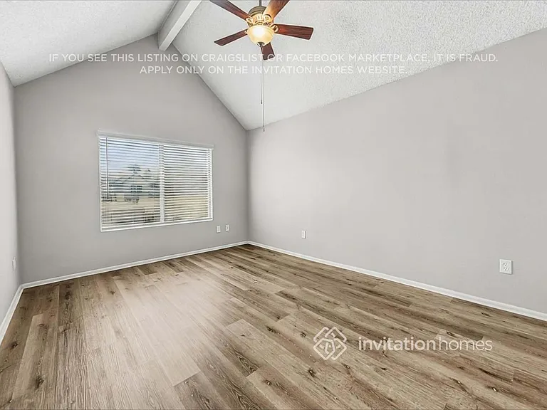 1535 N Horne #111 — Photo 16
