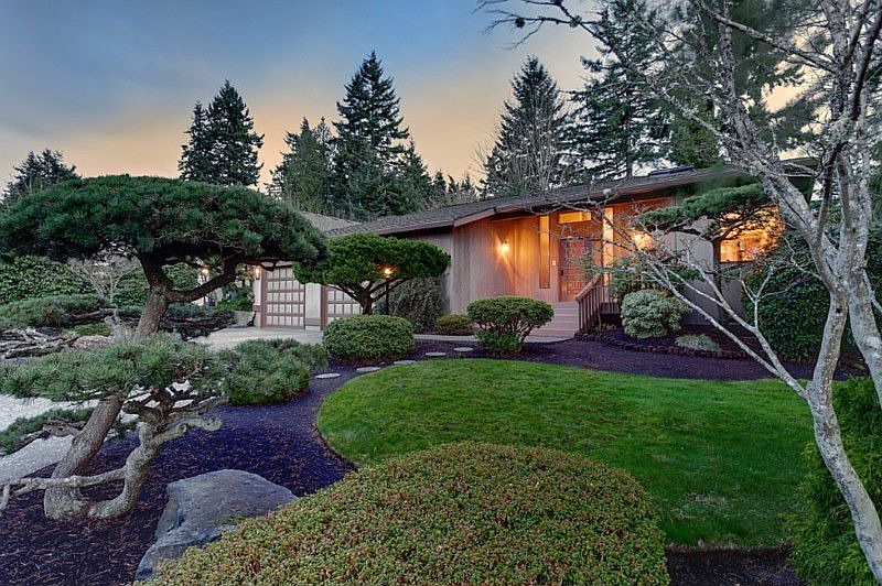 Attention to detail is evident from the beginning to end at this Seaview home on a quiet Cul-de-Sac. 40 year Celotex roof, Cedar siding, Extra large garage with shop space all compliment this home on a shy 1/3 acre. Across the street is Hutt Park with stately evergreens and Eagles nest.