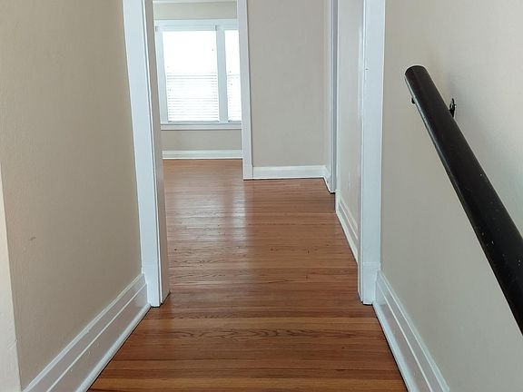 4th image of 1517 Mallory St