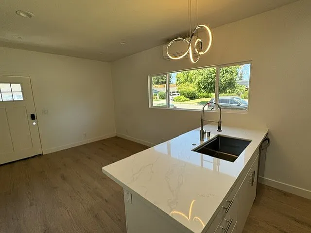 Kitchen & Livingroom