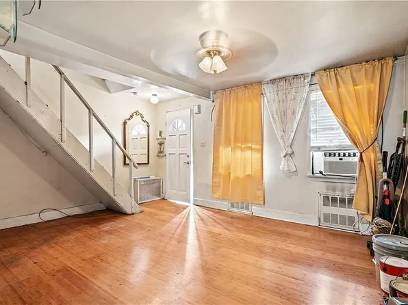 340 43rd St, Brooklyn, NY 11232