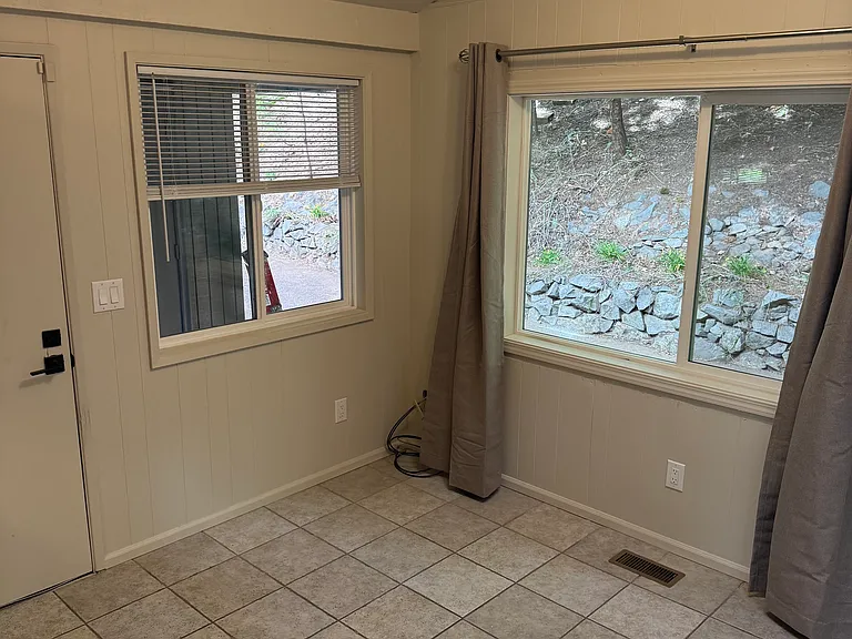 7885 NW Ridgewood Dr — Photo 6