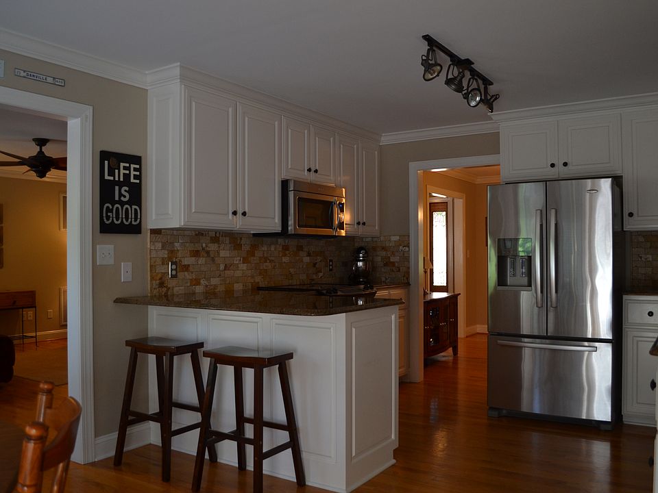 1st image of 130 Foxberry Ln