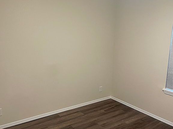 4th image of 716 N Maplewood Ave
