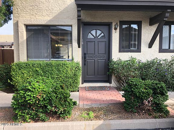 2nd image of 2201 E PINCHOT Avenue #16