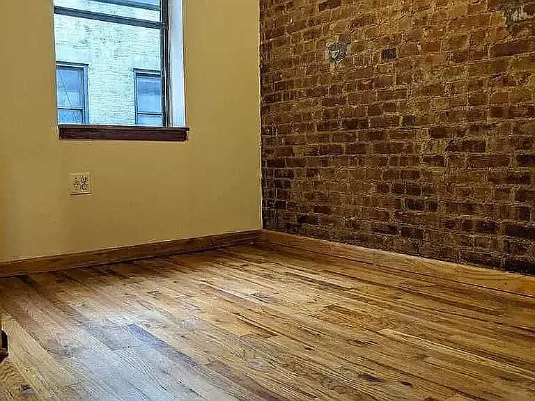 540 E 5th St #18 — Photo 14