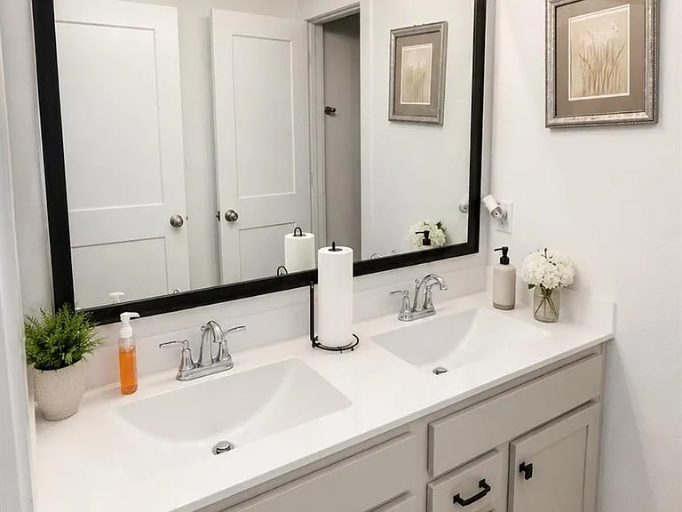 937 Newport Creek Dr — Photo 23