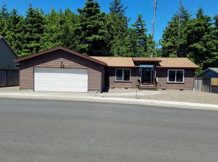 440 SW Wedge Dr, Waldport, OR 97394