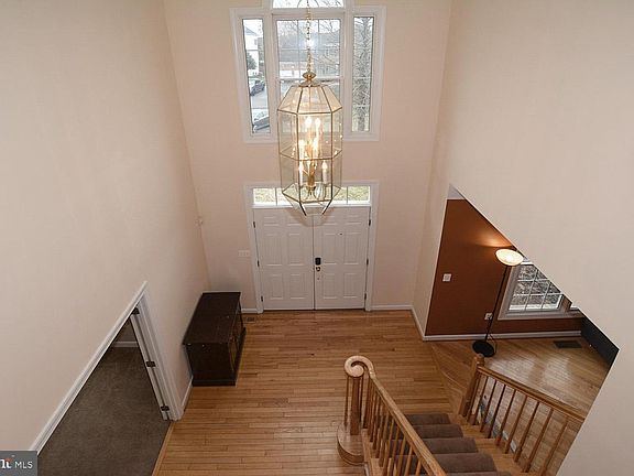 2nd image of 43646 Glen Castle Ct