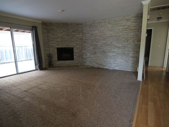 2nd image of 655 Las Tablas Rd