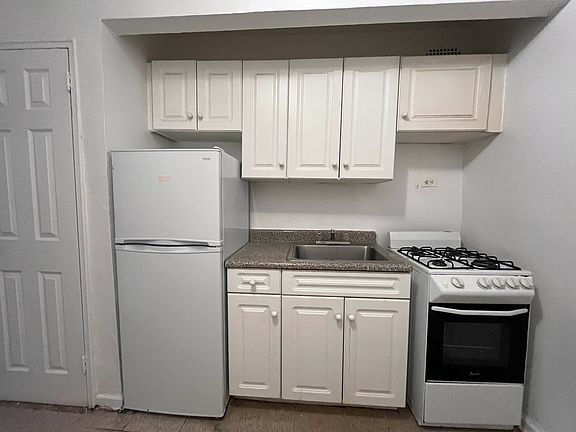 4th image of 67-11 Yellowstone Blvd #5F