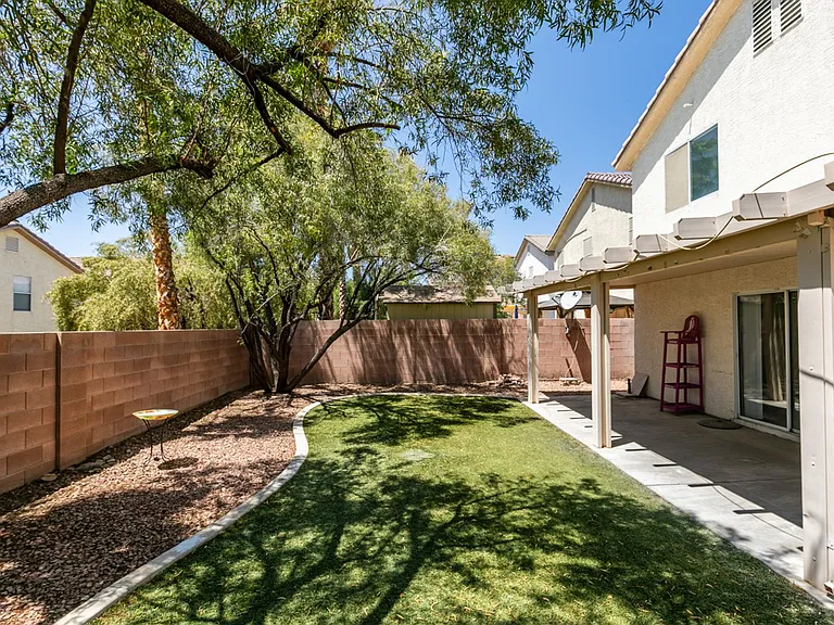 5025 Glittering Star Ct N — Photo 50