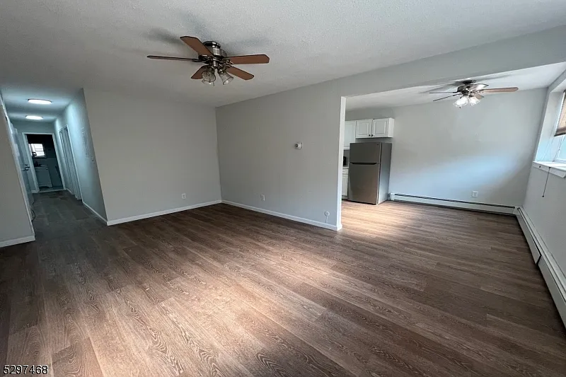 2 bed, 1.0 bath, $2,500 — Photo 3