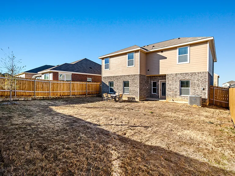 7640 Noble Oaks Dr — Photo 39