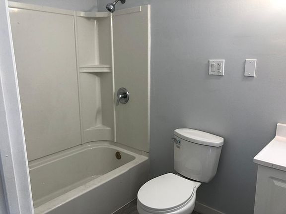 4th image of 75 Eloise Ave #75