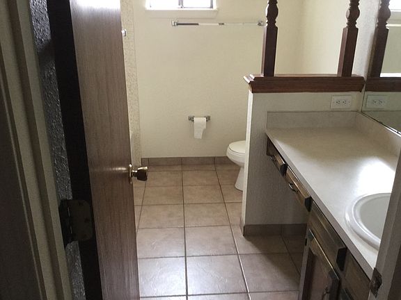 5th image of 10005 Caddie St NW