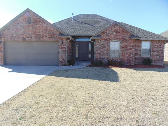 2nd image of 3205 Marilyn Dr