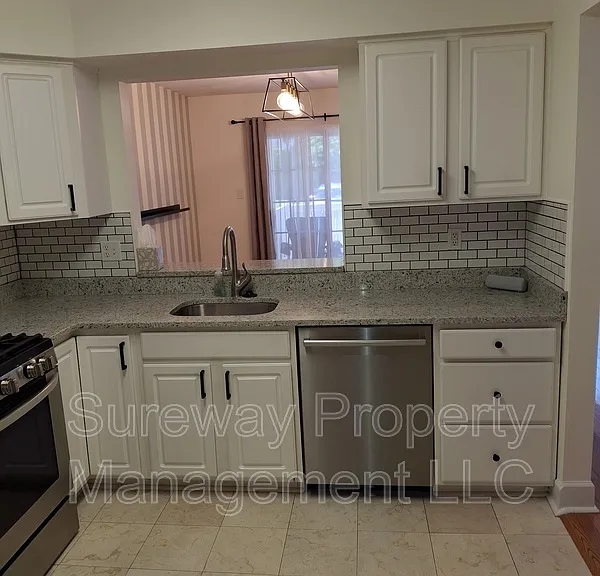 6402 Baltimore Dr — Photo 5