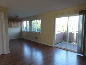 2 bed, 1015 sqft, $2,500 — Photo 3