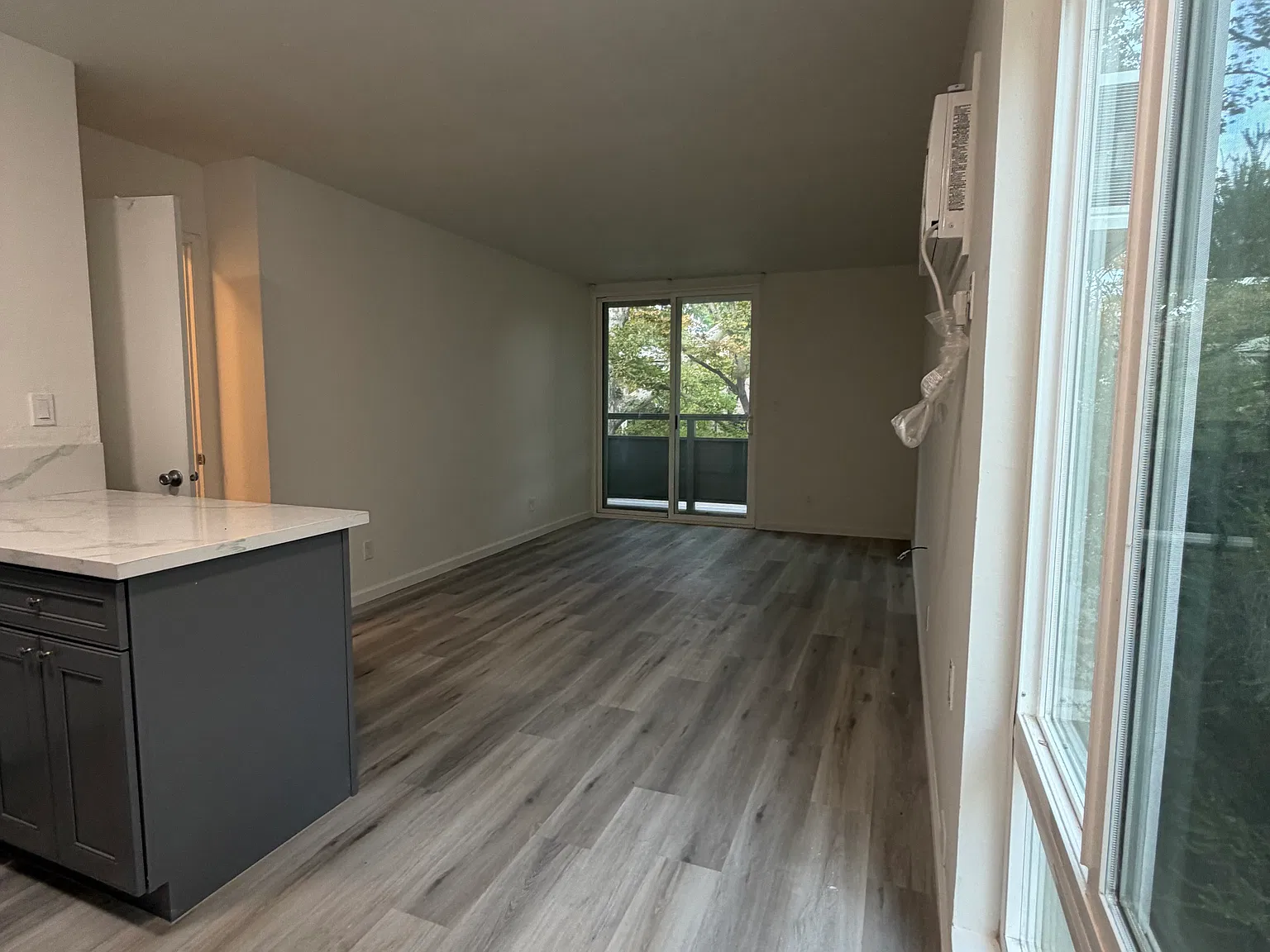 1 bed, 800 sqft, $1,700 — Photo 2